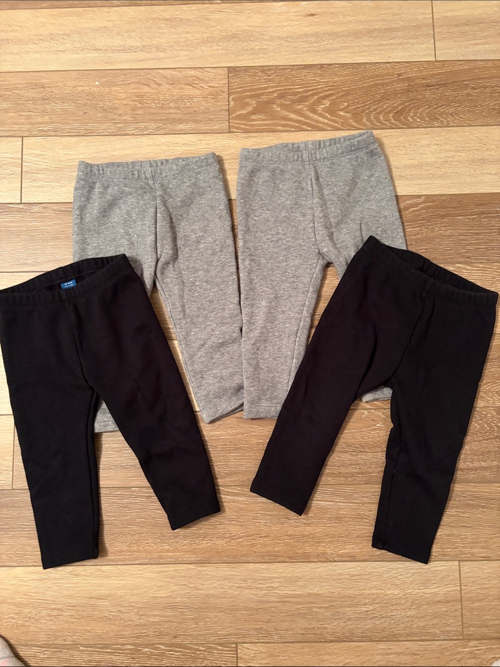 Old Navy Black and Gray Fleece Lined Kids Leggings Set - 4 Pack